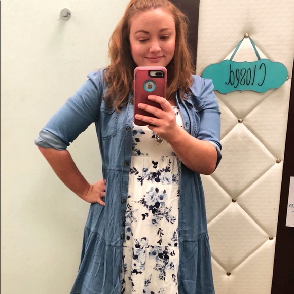 Meet your Posher - Picture 2 of 7